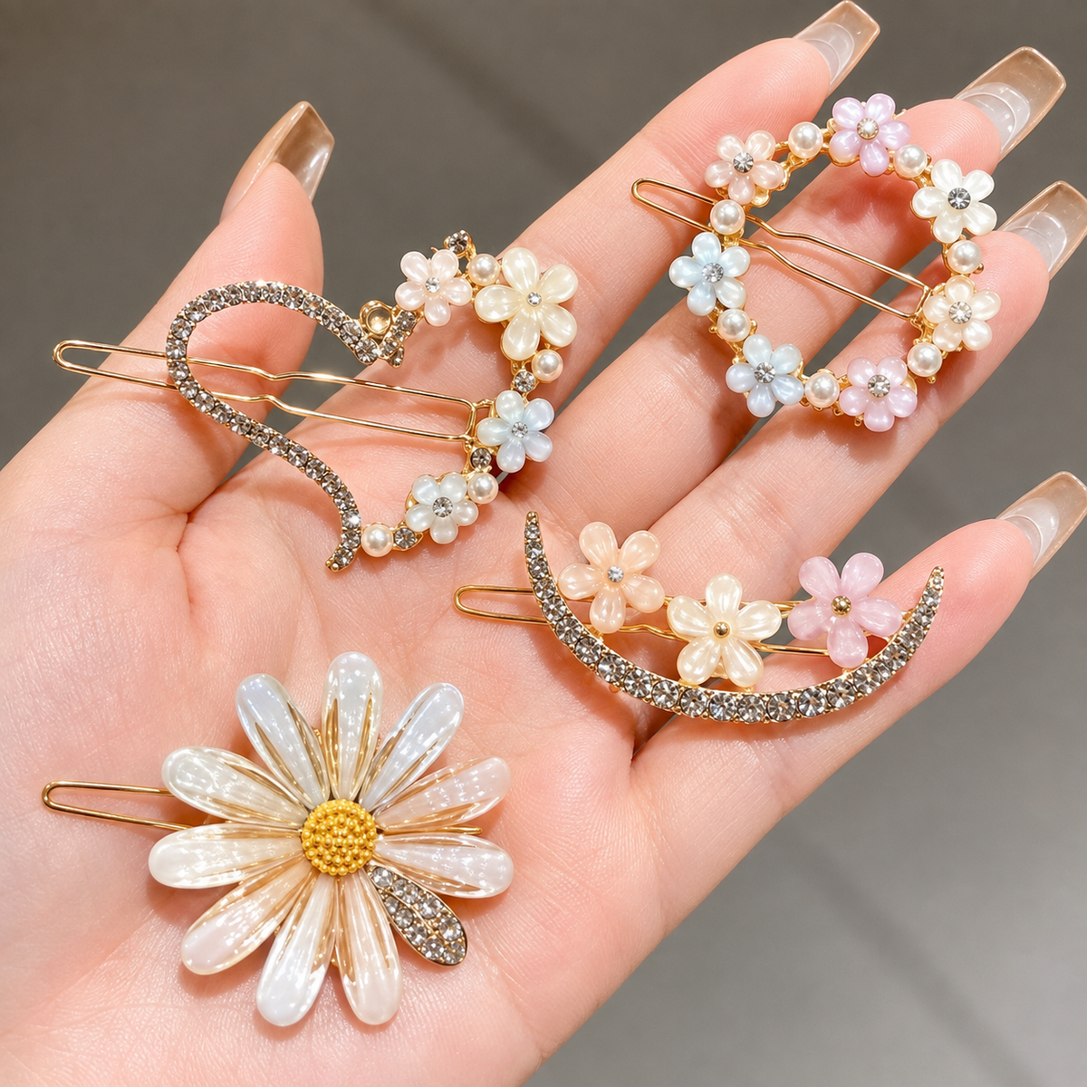 Combo earrings and clips ✨