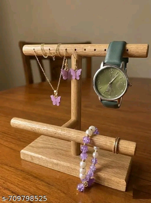 Beautiful women watch and jewellery